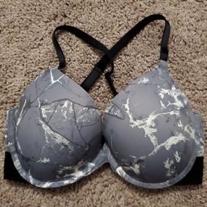 Pink Victoria's Secret 32DD Bra